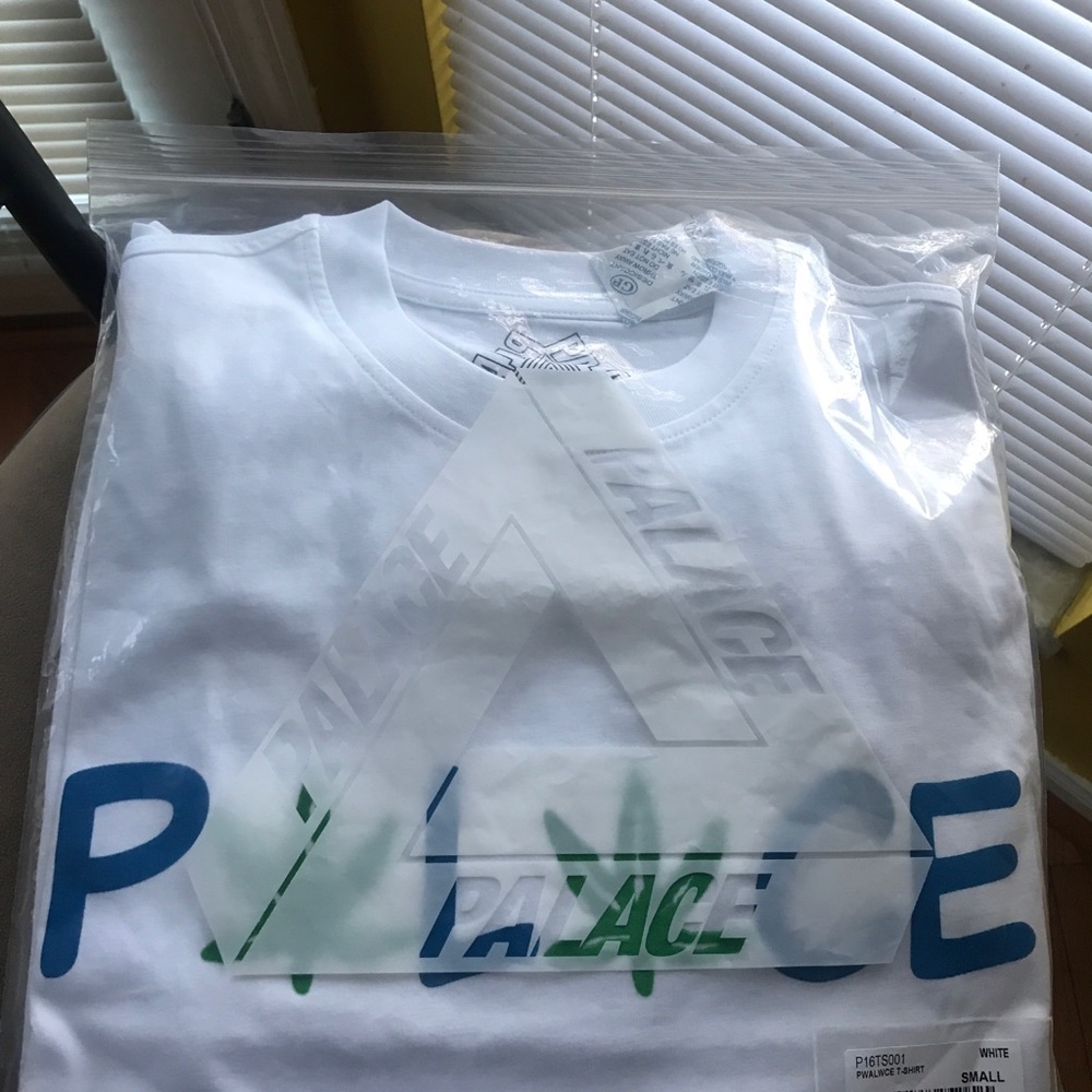 Palace “pWlWce” Small White Tee